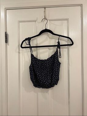 Brandy Melville Floral Tie-Shoulder Crop Tank Top - Navy and White